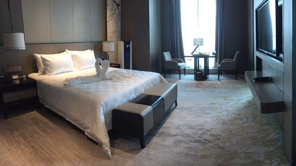 Golden Eagle Summit Hotel Куншан Екстериор снимка