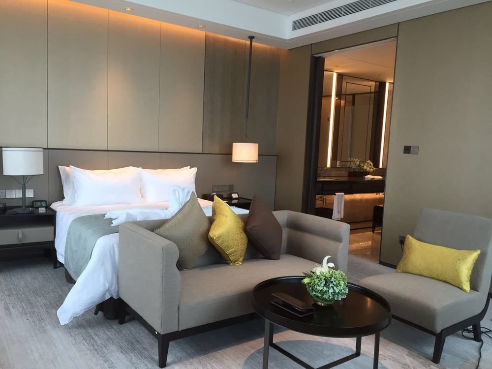 Golden Eagle Summit Hotel Куншан Екстериор снимка